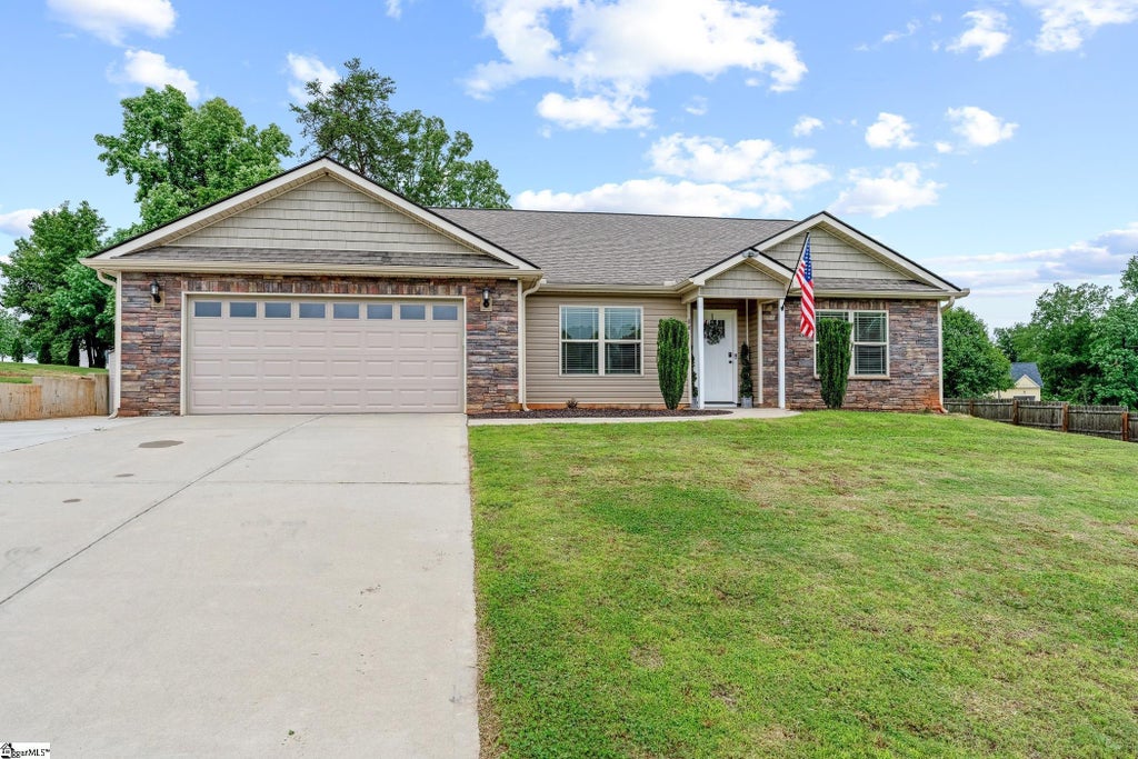 881 Cothran Road, Inman