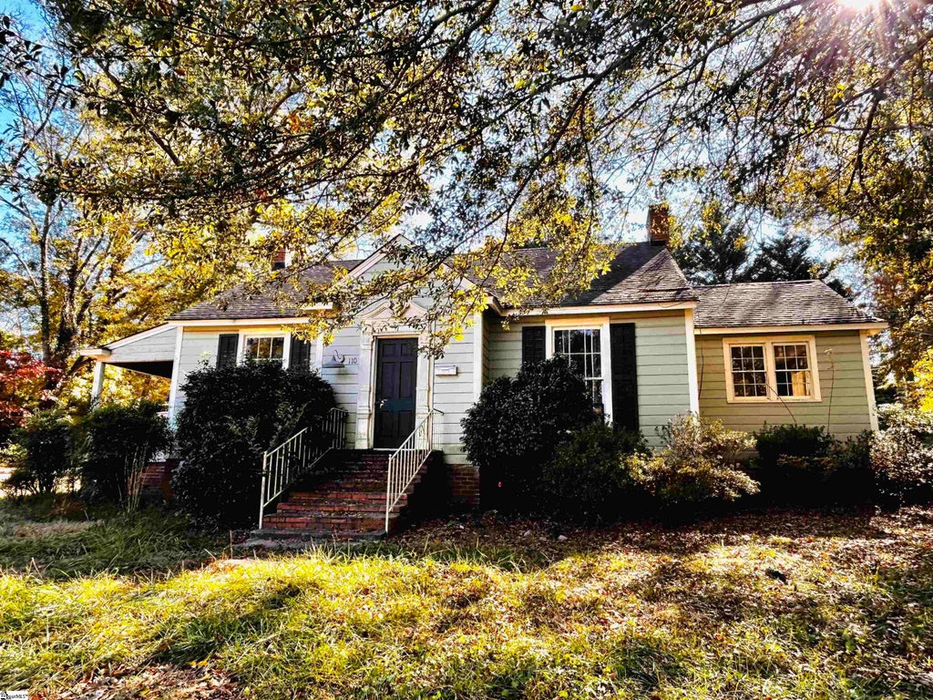 110 Maplebrook Street, Laurens