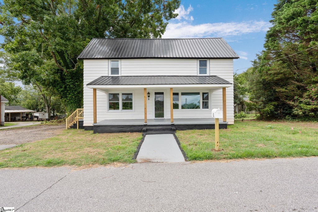 9 Lyman Street, Pelzer