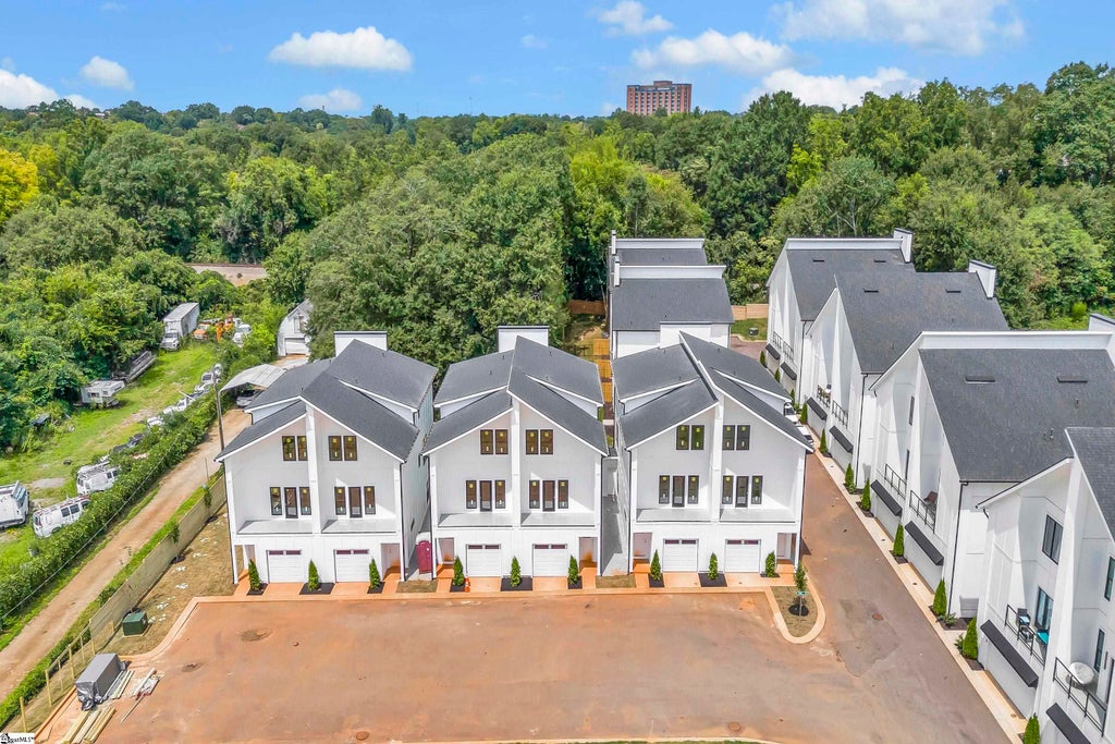 212 Ackert Way, Greenville