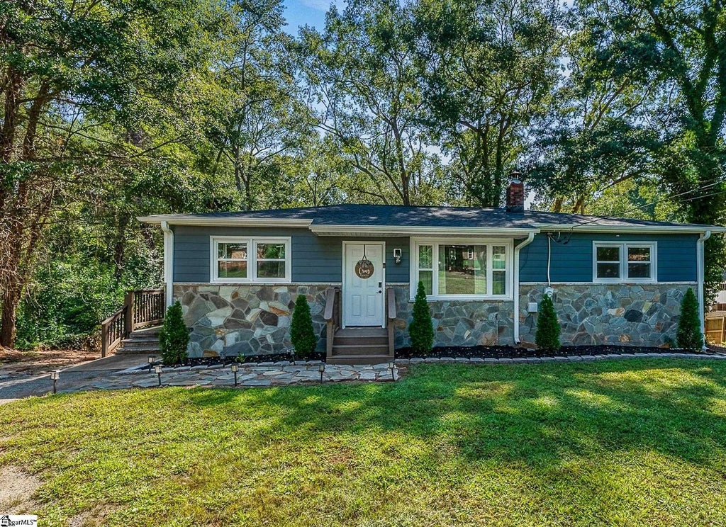 614 Overhill Circle, Spartanburg