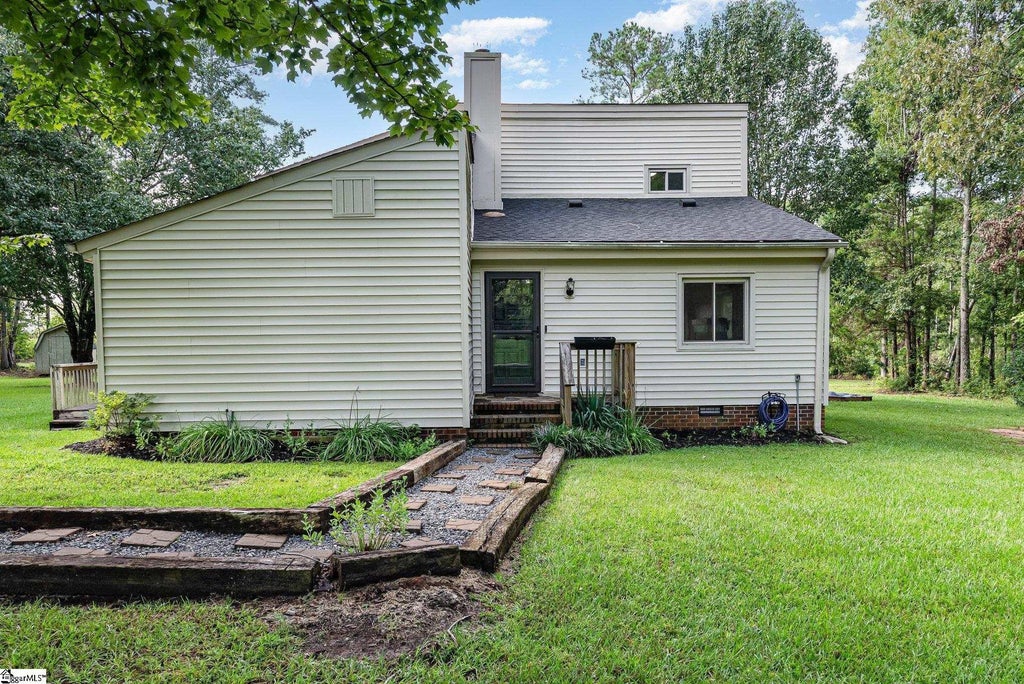 1745 Wilson Drive, Laurens