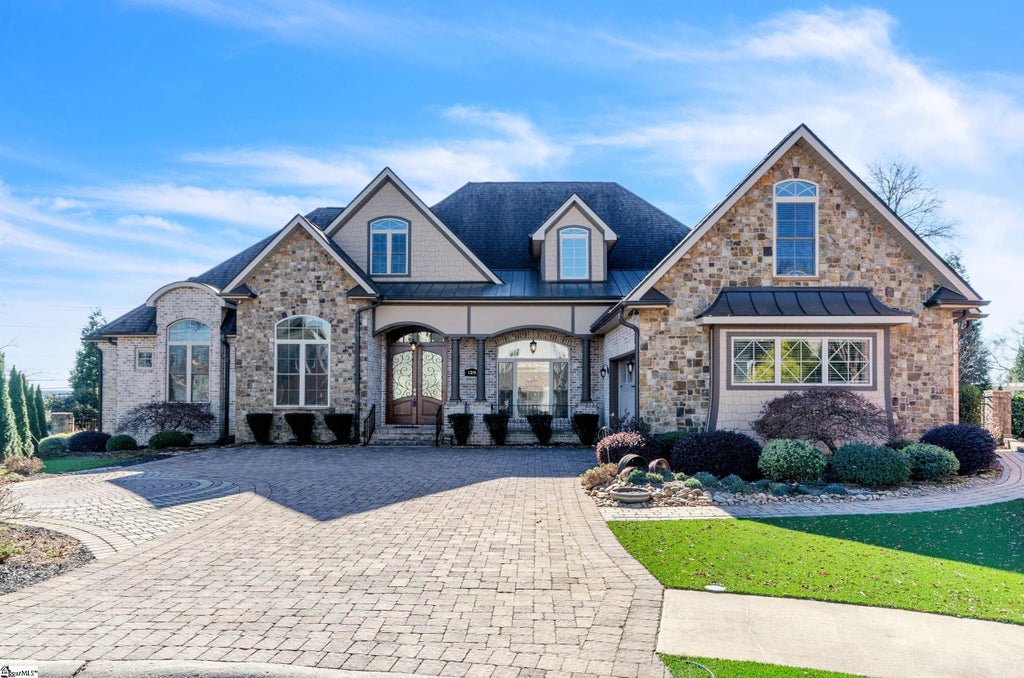 128 Lowther Hall Lane, Greenville