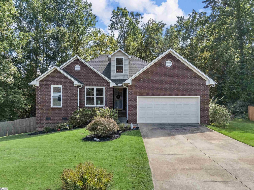 622 Heathrow Court, Moore