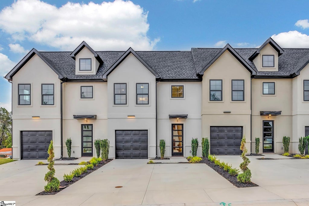 6 Taverly Drive, Greenville