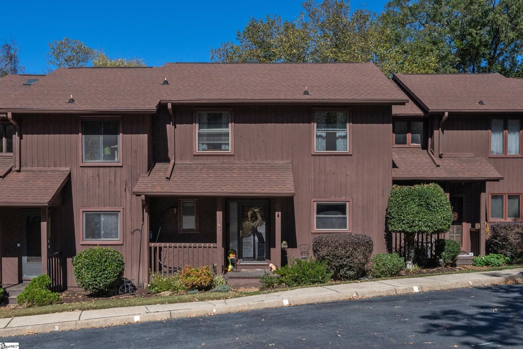 4 Creekside Way, Greenville