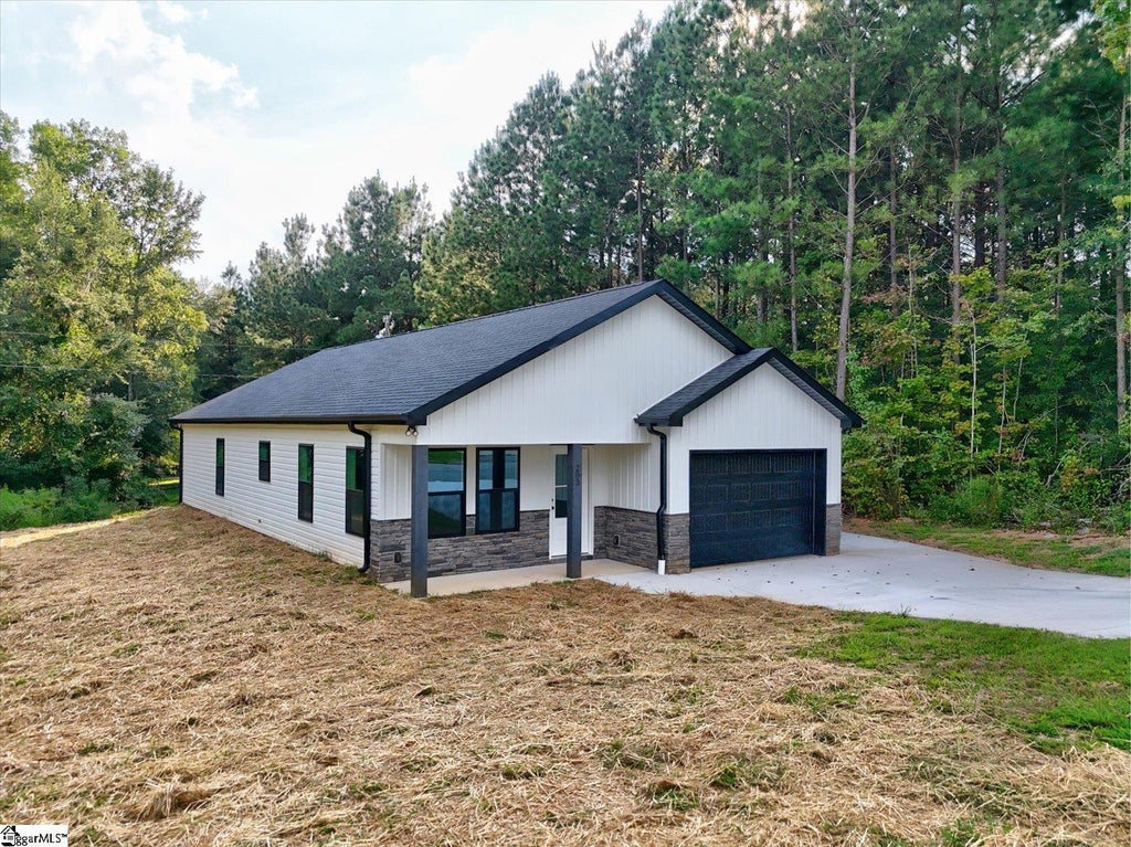 203 Ridgecrest Way, Williamston