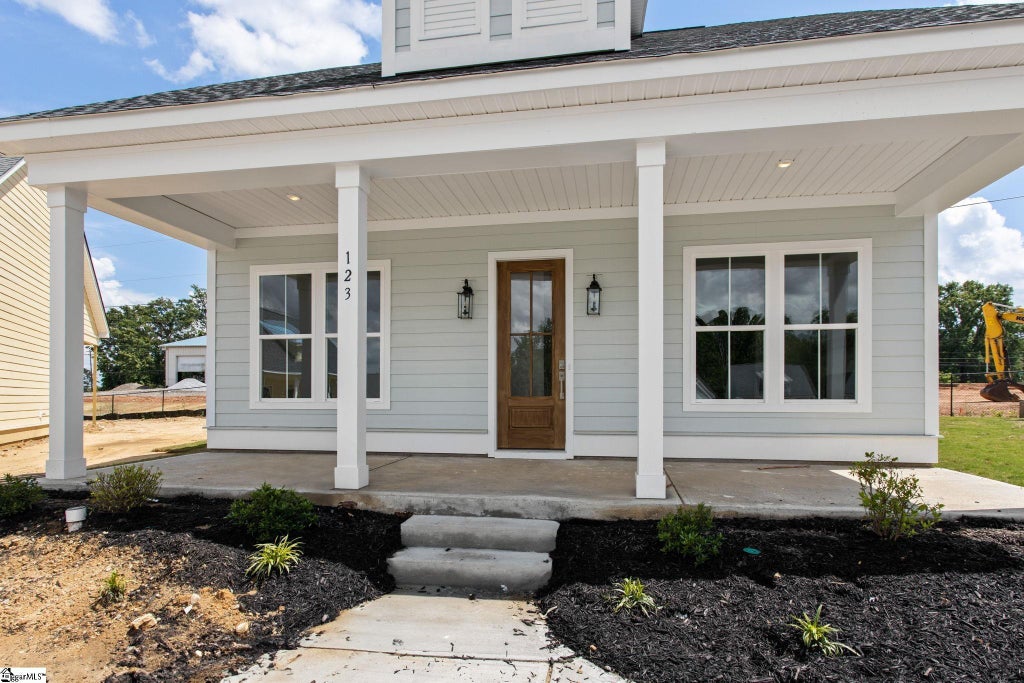 123 Cottage Lane, Greenwood