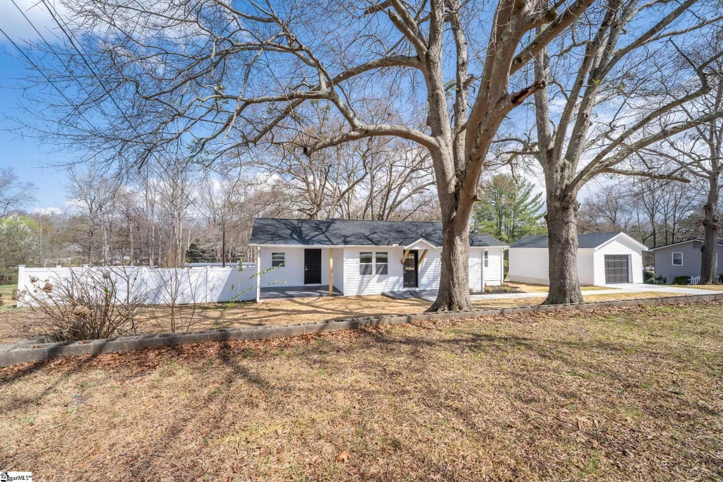 509 S Bomar Avenue, Landrum