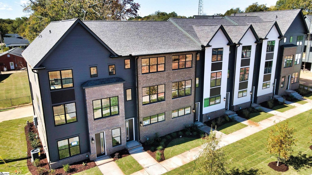 1305 Pendleton Street Unit 11, Greenville