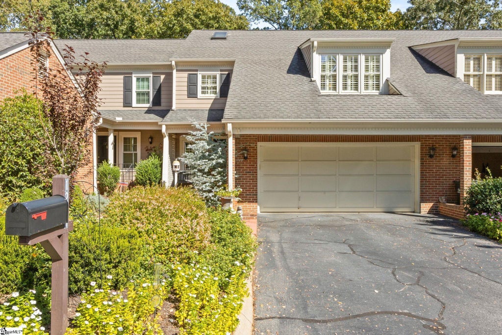 1251 Shadow Way, Greenville