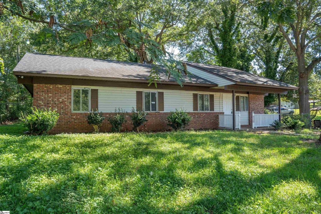 103 Moffit Court, Spartanburg