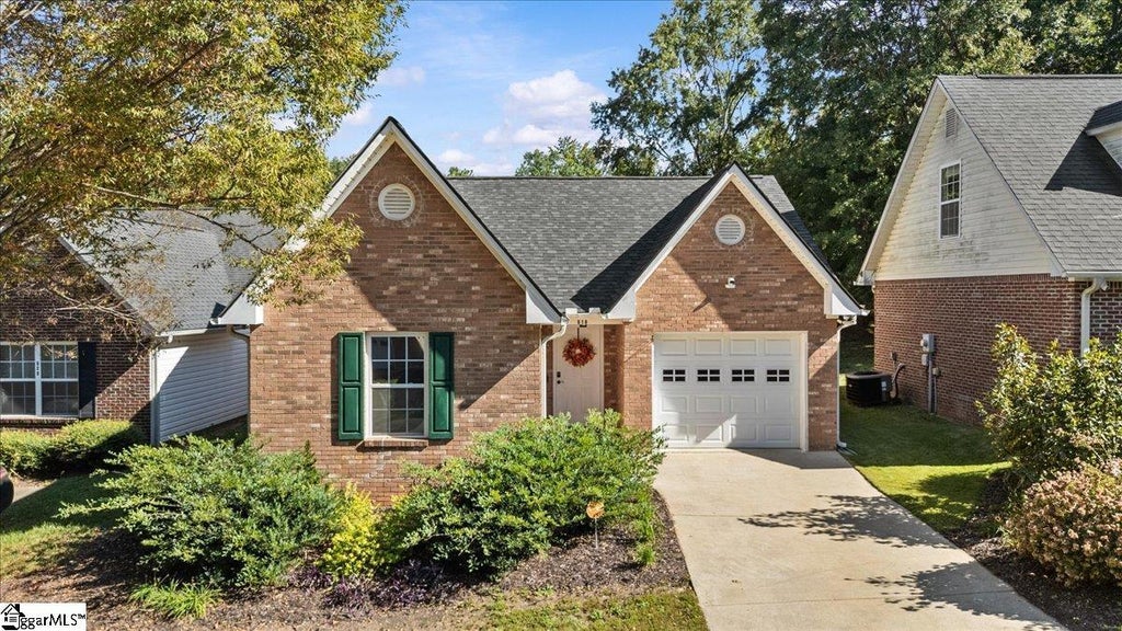 616 N Brown Beaver Court, Moore