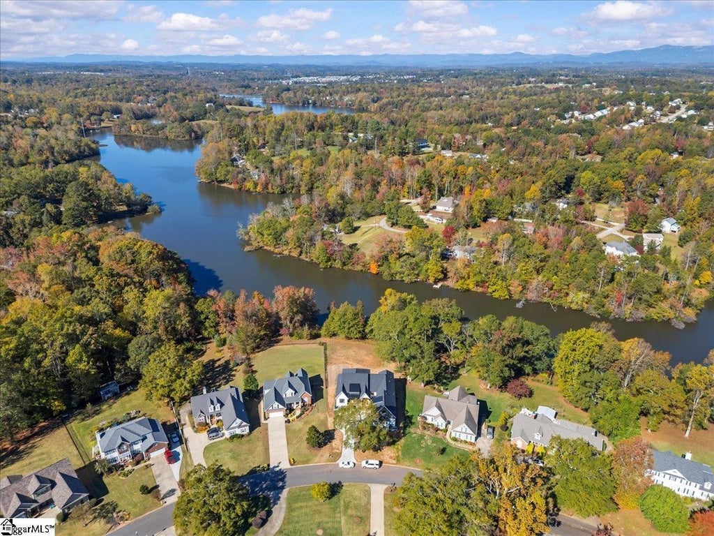 17 Cunningham Point Court, Greer