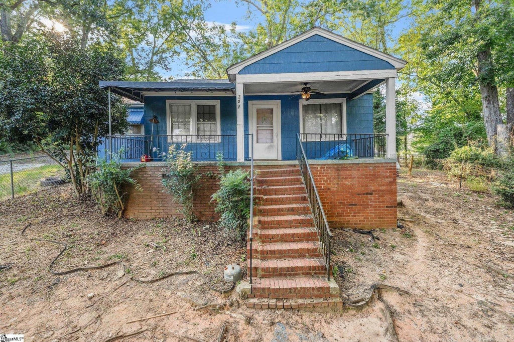 109 Brookside Circle, Belton