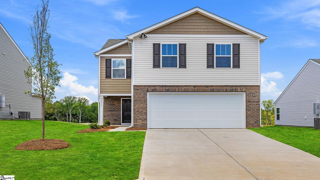 1915 Gracie Drive, Woodruff