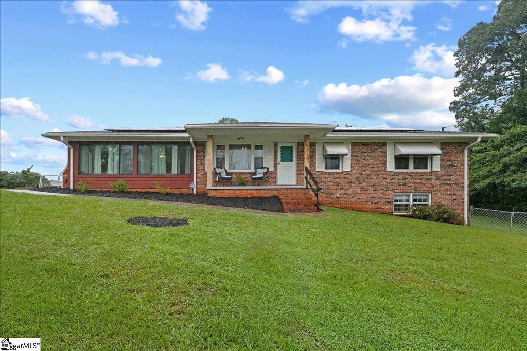 1473 E Tamassee Drive, Seneca