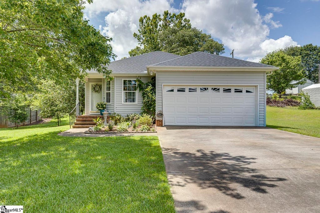 2109 Rolling Green Road, Anderson