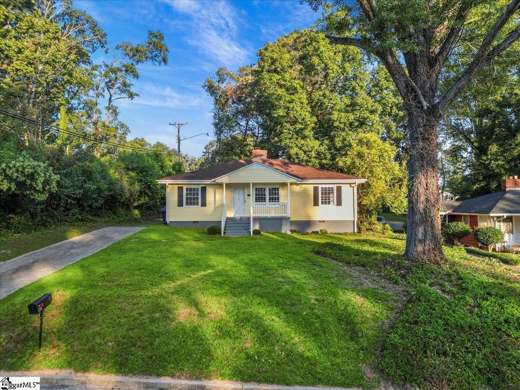 135 Overbrook Circle, Spartanburg