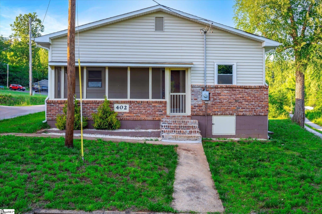 402 Laurel And Hardy Lake Road, Marietta