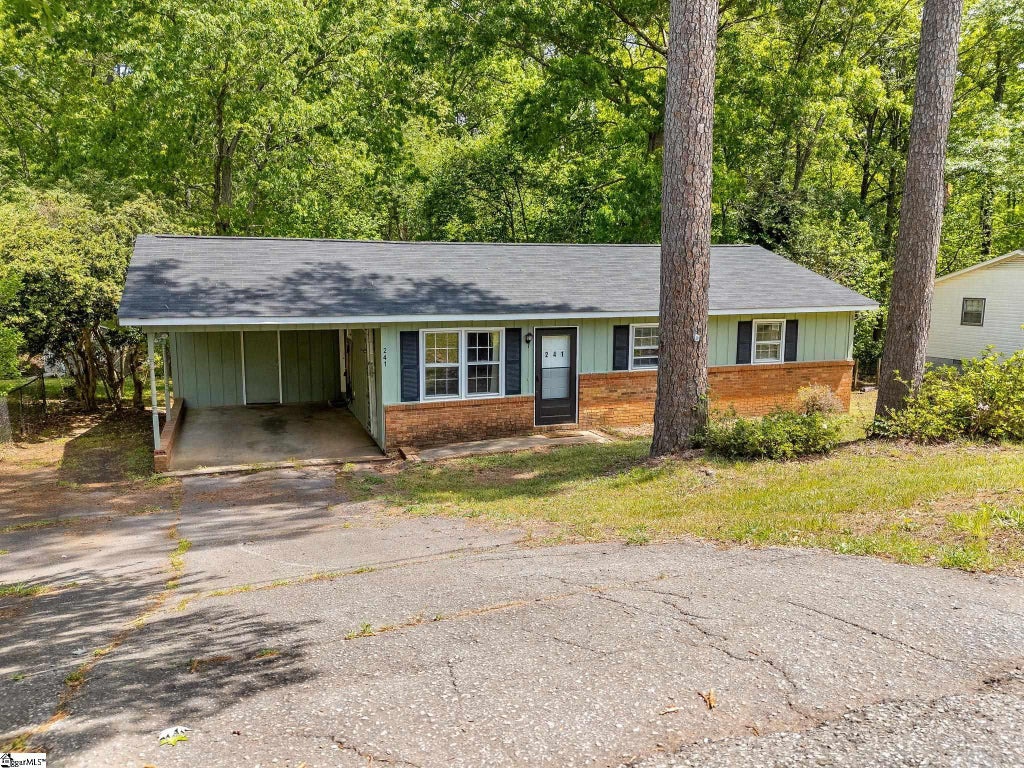241 Idlewood Circle, Spartanburg