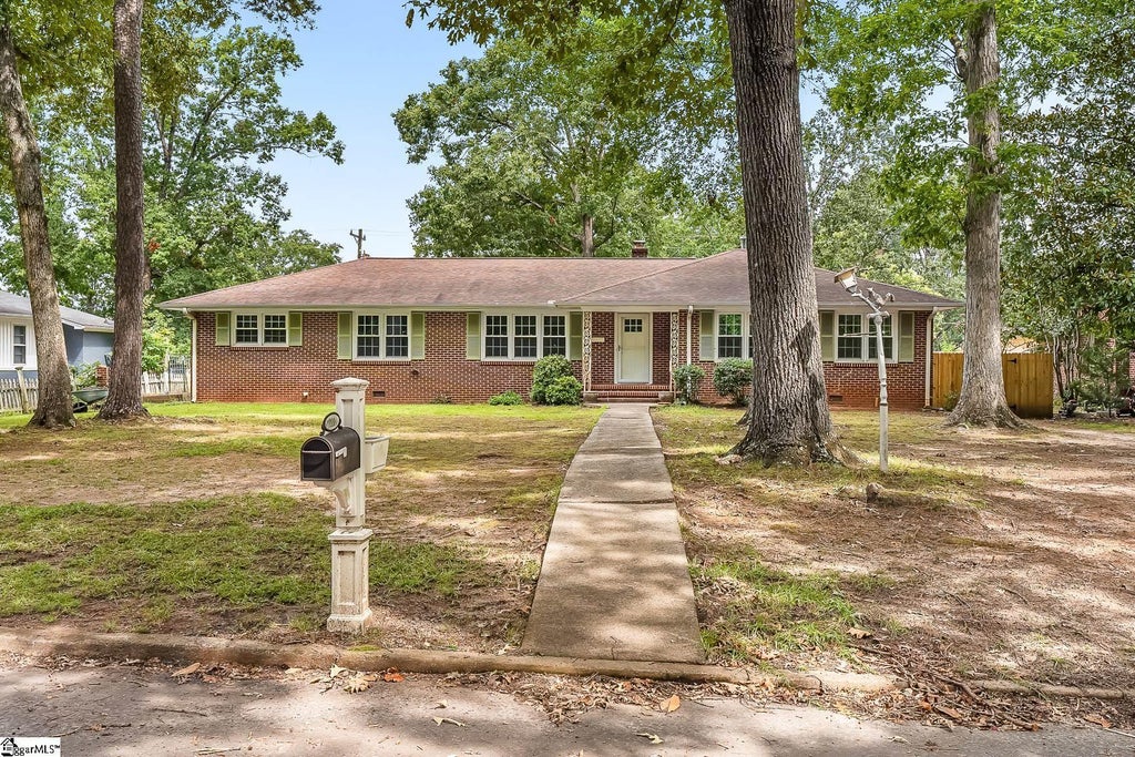 111 Tanglewood Drive, Anderson