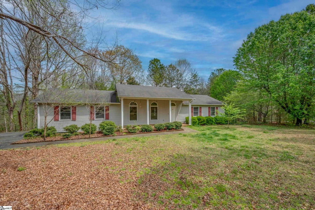 383 Woody Circle, Tryon