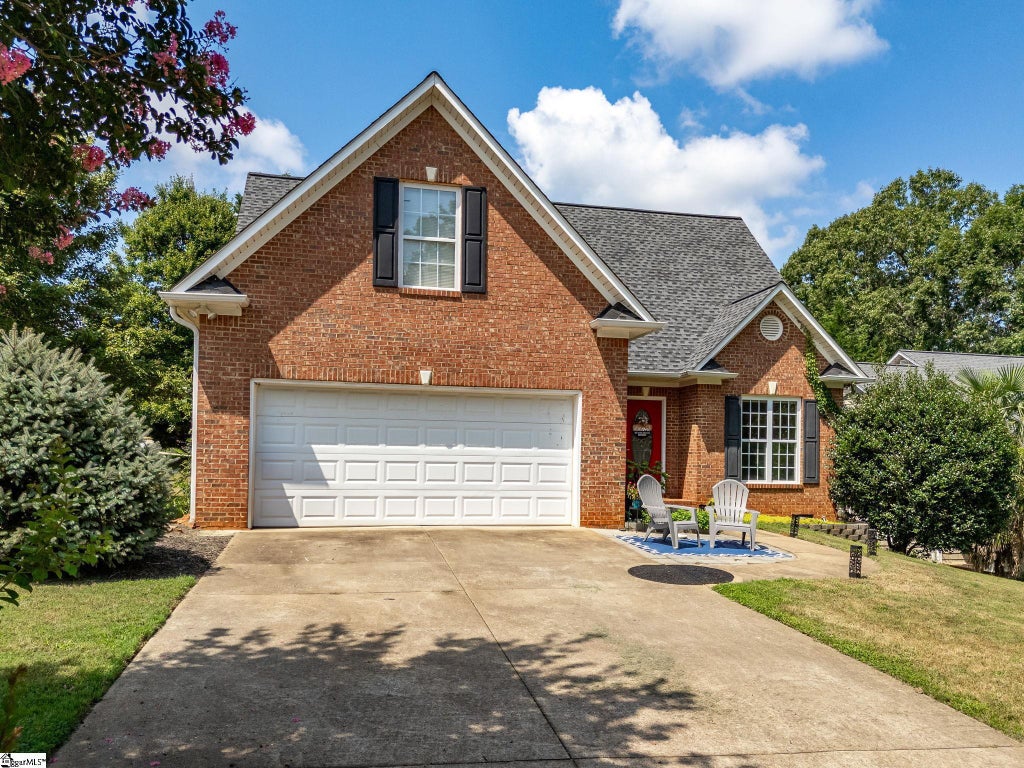 503 Shadetree Court, Moore