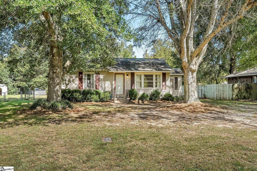 511 Corning Street, Anderson