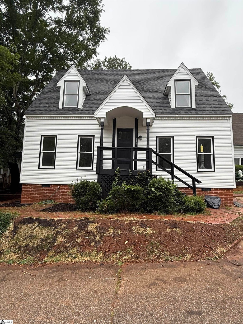 122 Franklin Drive, Central