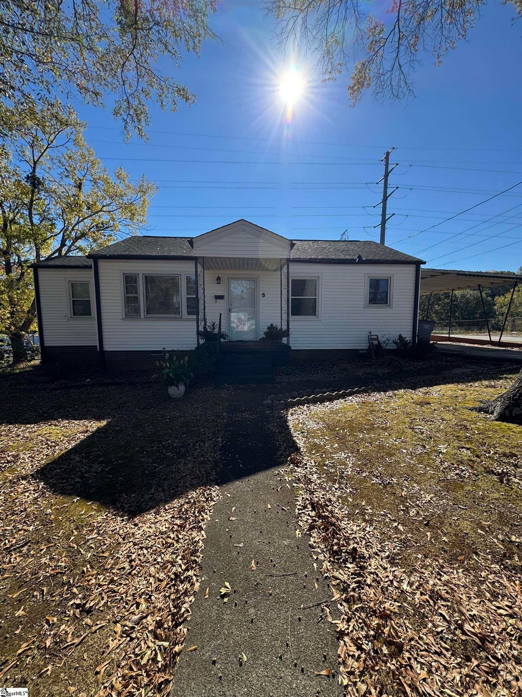 5 Lenore Drive, Greenville