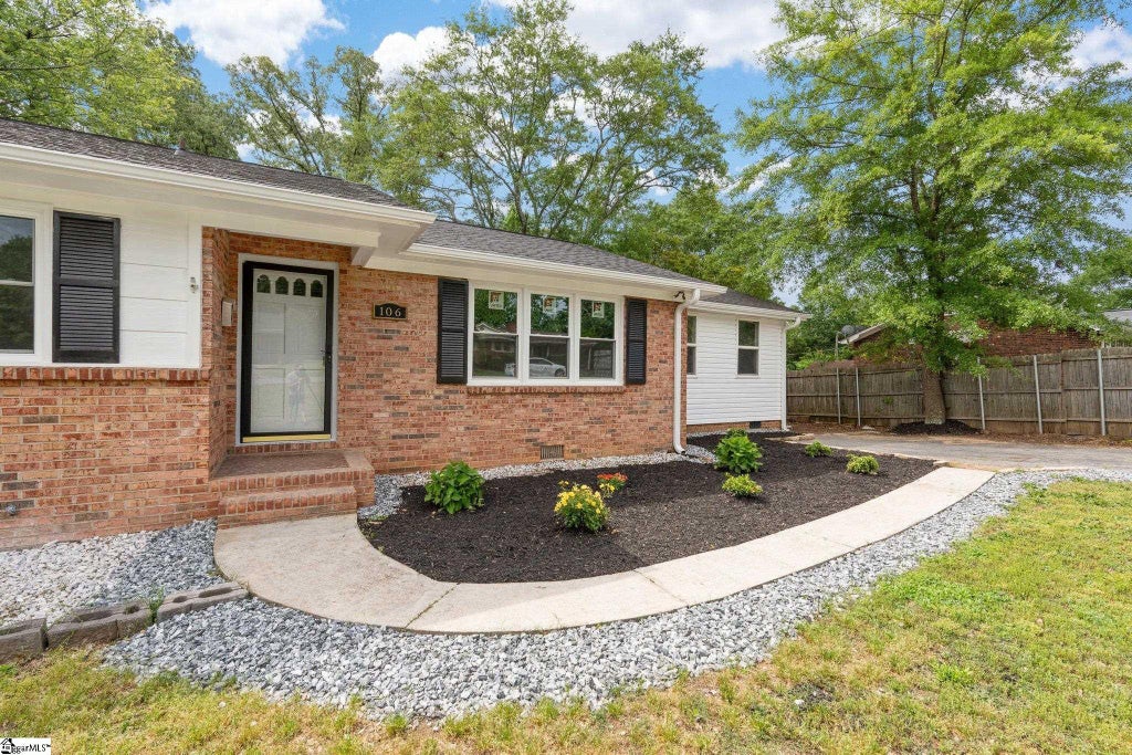 106 Meadows Street, Spartanburg