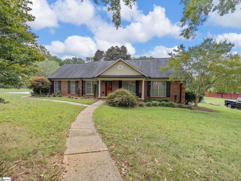 1216 Shoresbrook Road, Spartanburg