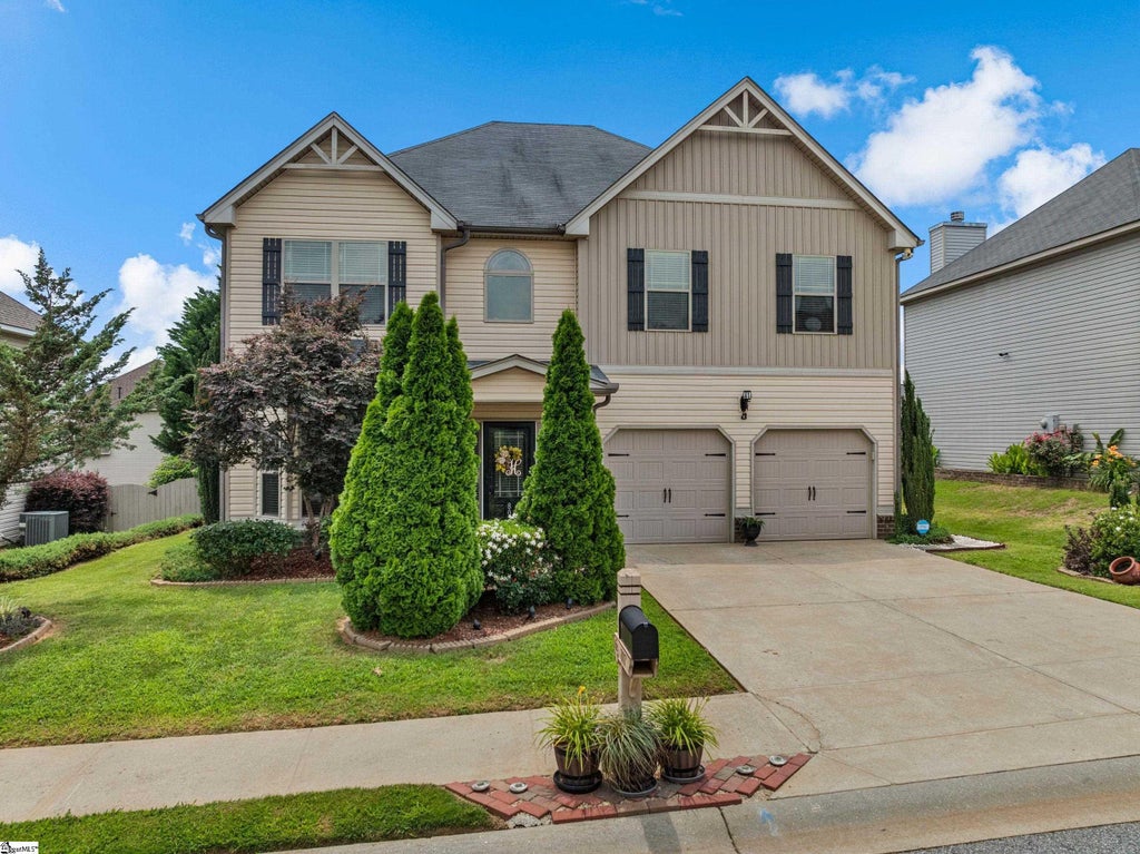 807 E Holloway Drive, Woodruff