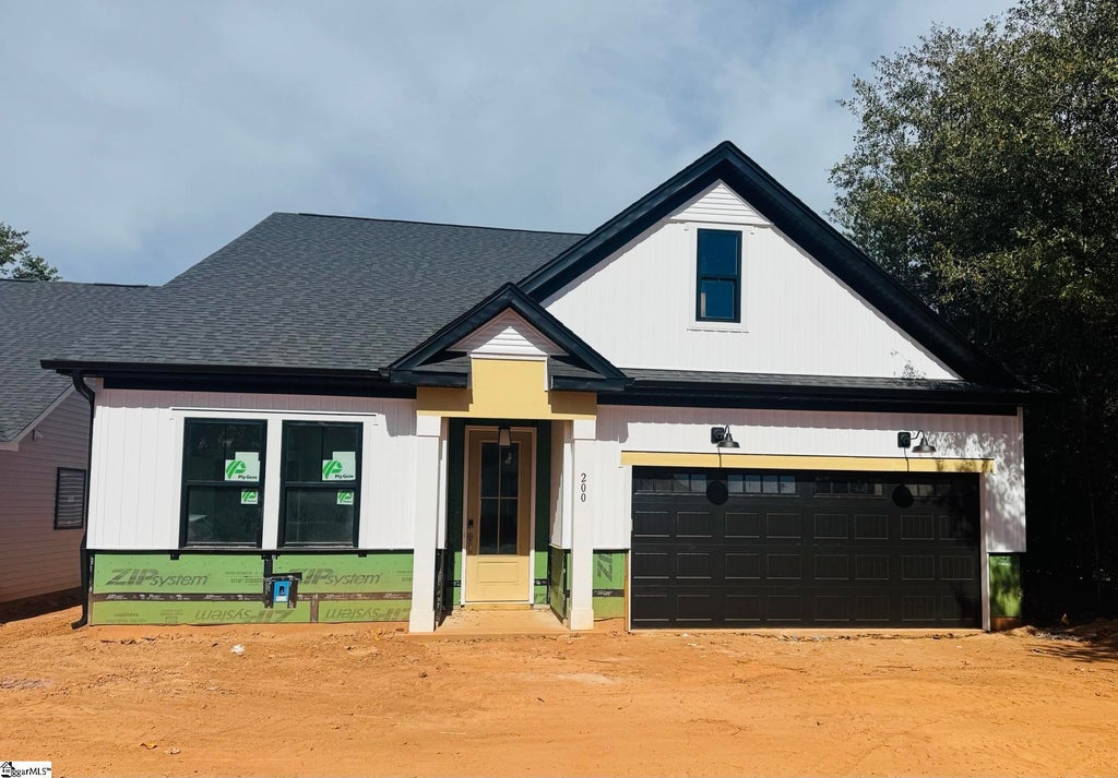 200 Highland Street, Taylors