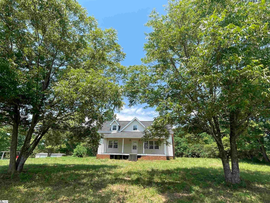 875 Love And Care Road, Six Mile