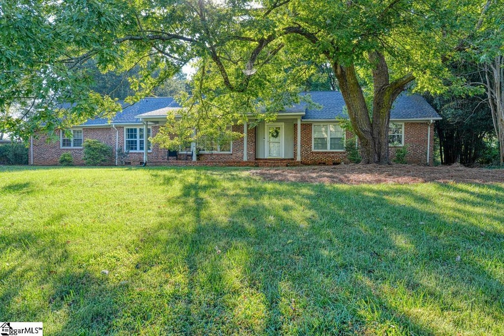 320 Fairlane Drive, Spartanburg