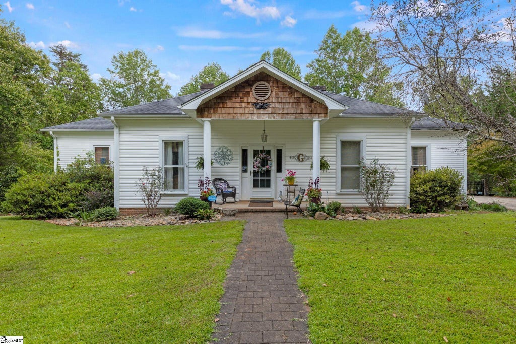 221 Tiger Drive, Pickens