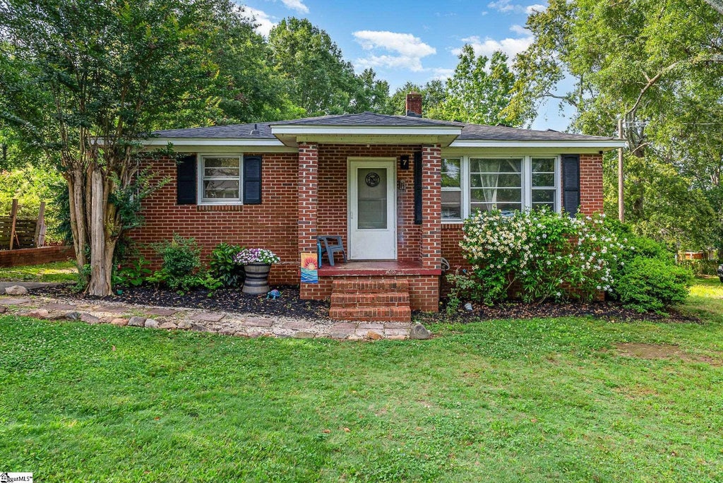 7 Edgewood Street, Liberty