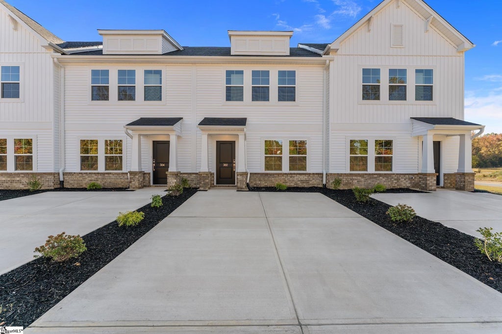 302 Cambrian Court, Taylors