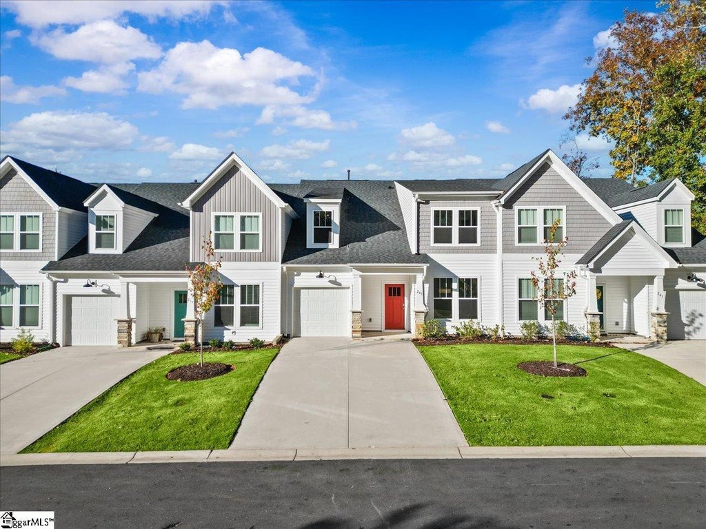 241 Woodhouse Way, Greenville