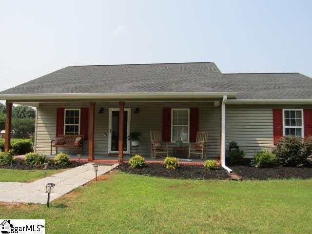 4521 Cross Anchor Road, Enoree