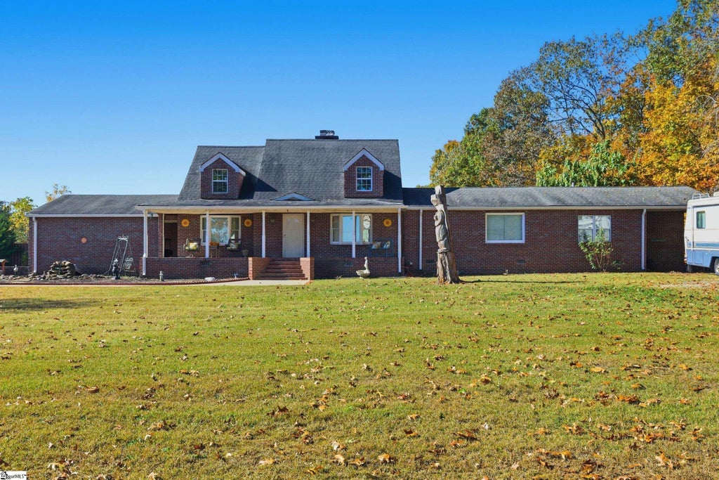 229 Falling Creek Road, Spartanburg