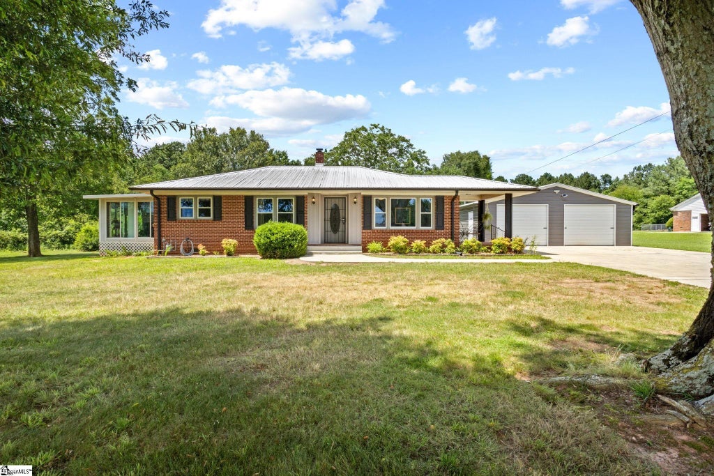 1170 Return Church Road, Seneca