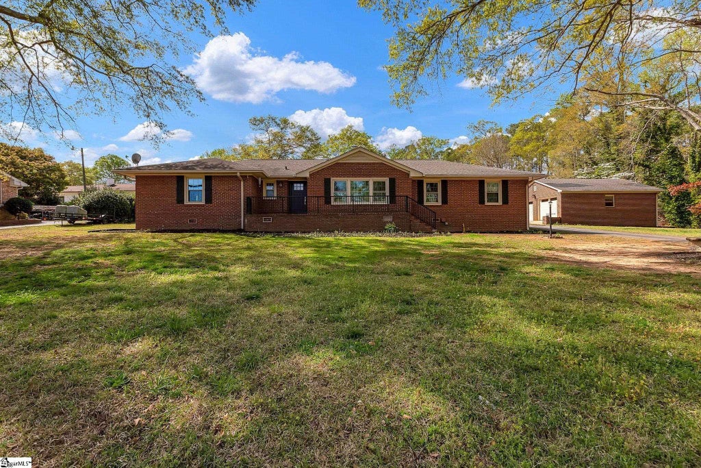 108 Pine Road, Laurens