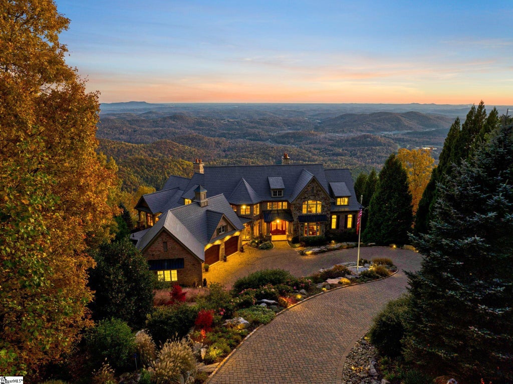 16 High Bluff Court, Travelers Rest