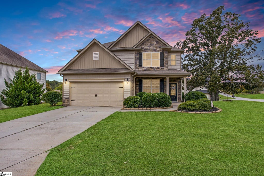 200 Marshfield Court, Easley