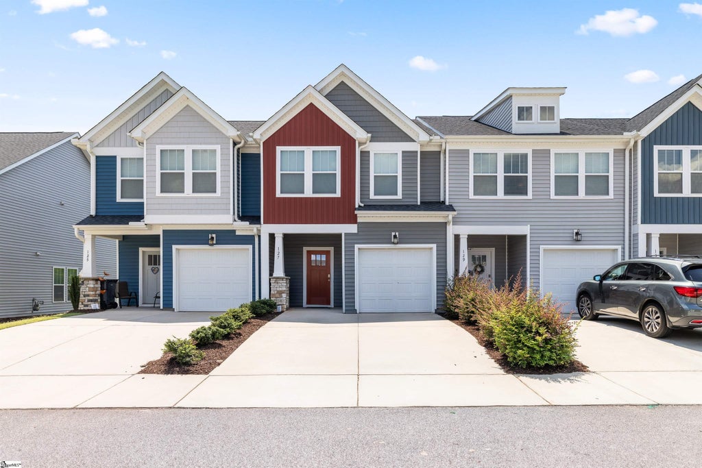 127 Shallons Drive, Greenville