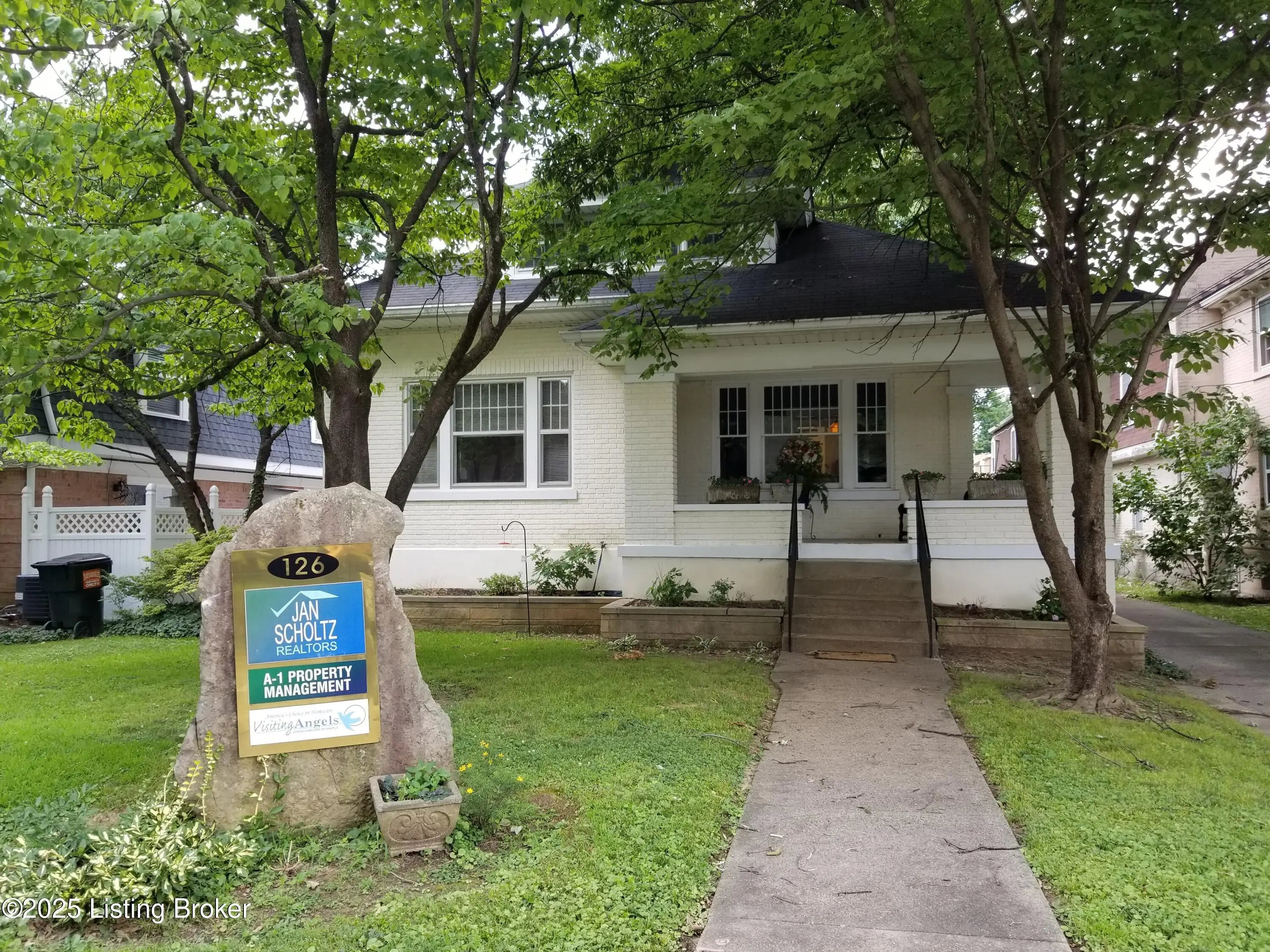 Photo of Listing #1698247