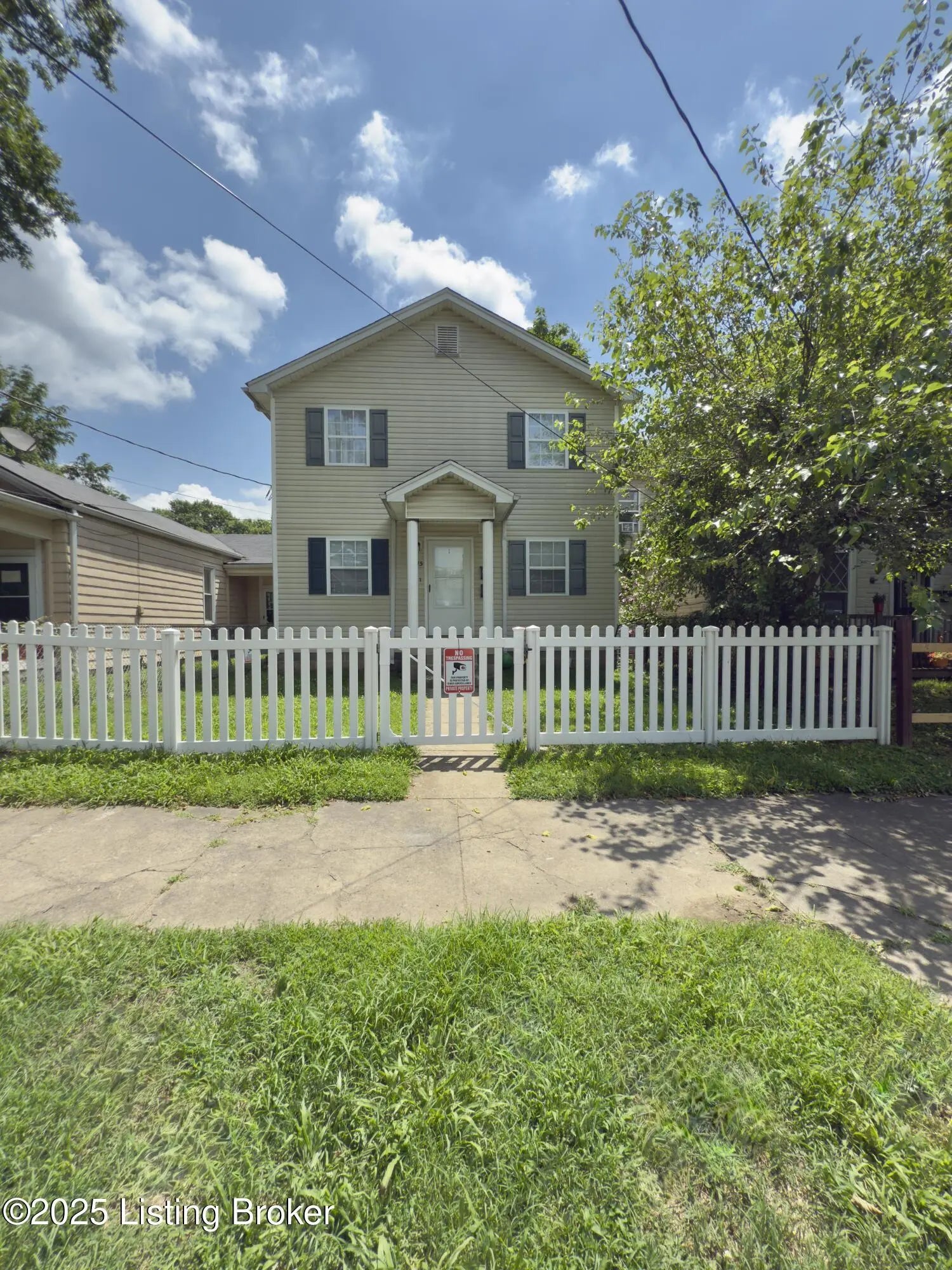 Photo of Listing #1692110